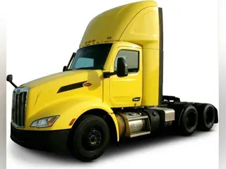 2023 Peterbilt 579