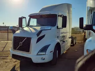 2019 VOLVO VNR64T-640