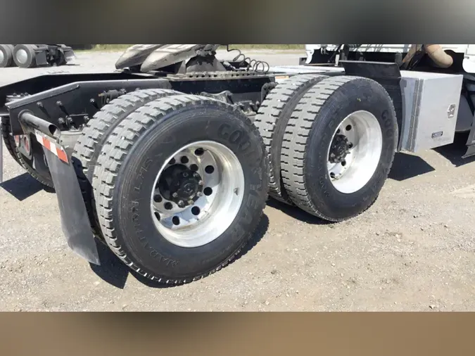 2021 Freightliner Cascadia 126