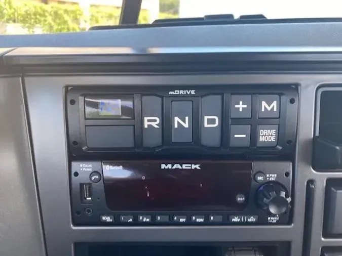 2022 Mack Anthem