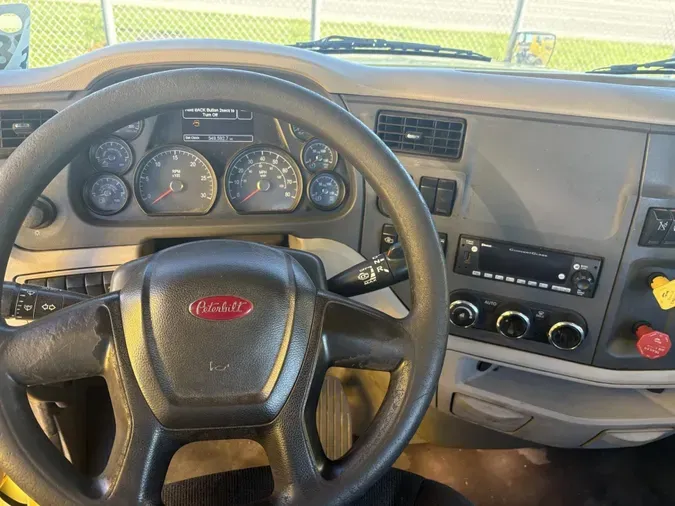 2021 Peterbilt 579574e831189247fb414a3e3e34a578e5c