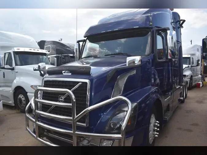 2014 VOLVO VNL64T780