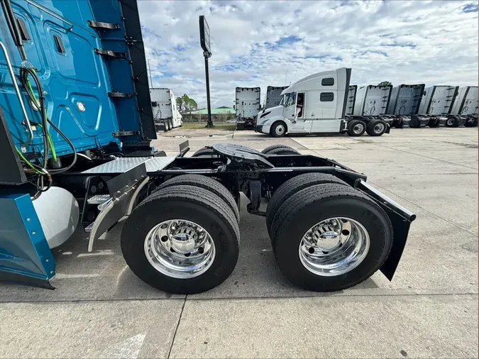 2024 Freightliner Cascadia 12657501a3fa4b7225c3b83d97dd7ae367b
