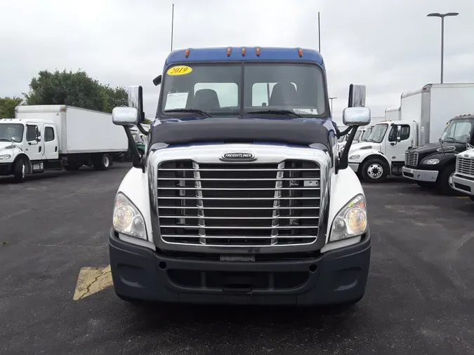 2019 FREIGHTLINER/MERCEDES CASCADIA 125