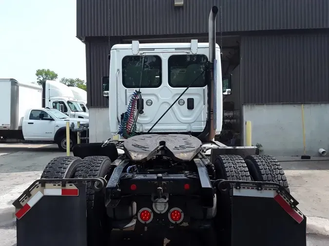 2017 FREIGHTLINER CASCADIA 125