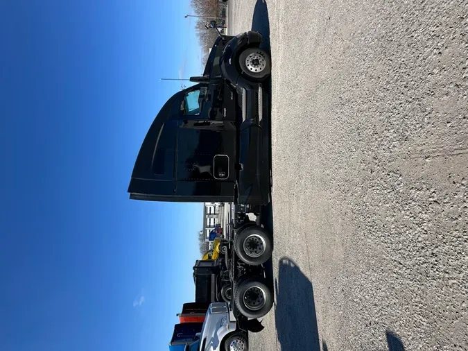 2021 Kenworth T680