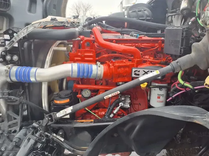 2019 VOLVO VNL64T-300