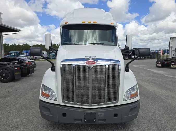 2021 Peterbilt 579