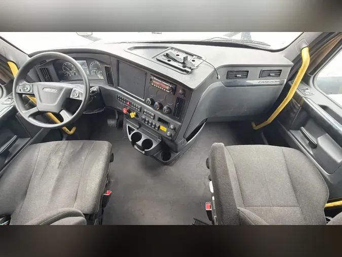 2023 Freightliner Cascadia 126