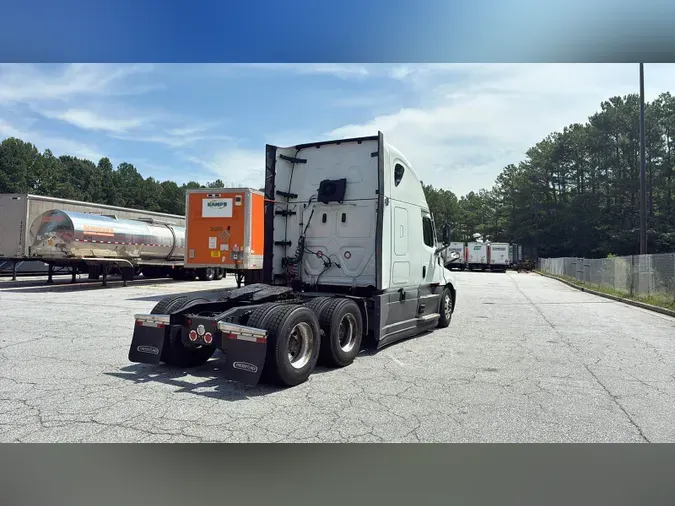 2023 Freightliner Cascadia 126