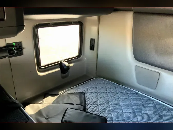 2023 INT LT625 6X45765a6bfc816d949f009e68a4db65f05