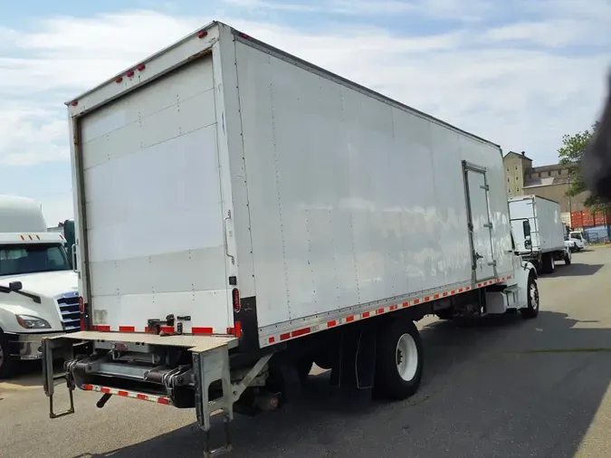 2018 FREIGHTLINER M2 106