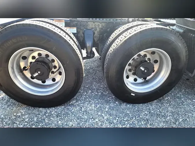 2021 FREIGHTLINER CA126