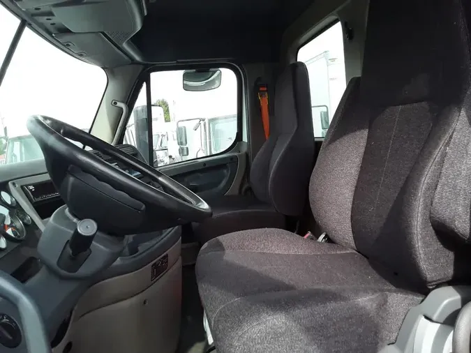 2019 FREIGHTLINER CASCADIA 125