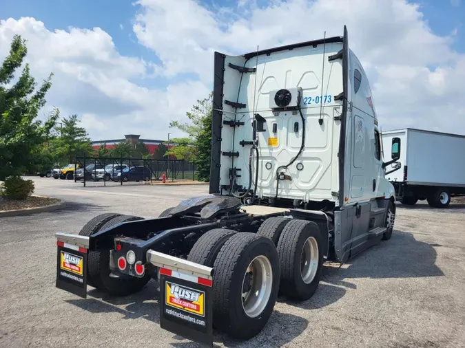 2022 Freightliner Cascadia