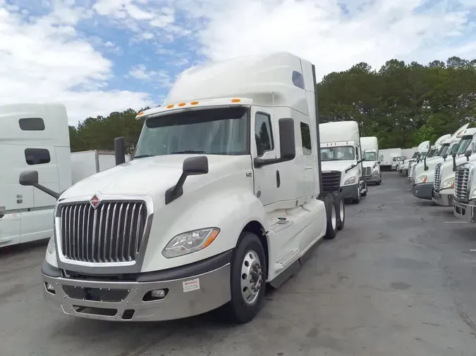 2019 NAVISTAR INTERNATIONAL LT625 SLPR CAB