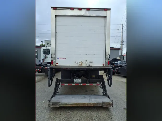 2016 FREIGHTLINER/MERCEDES M2 106