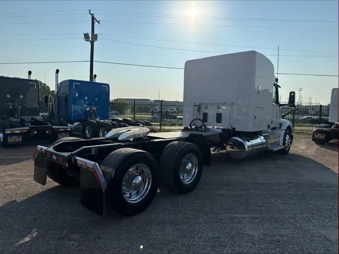 2023 Peterbilt 579