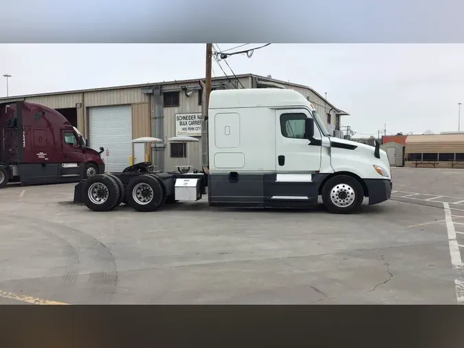 2020 Freightliner Cascadia