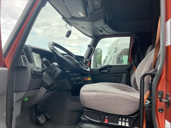 2022 International LT625