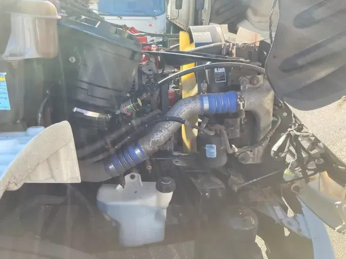 2018 FREIGHTLINER M2 106
