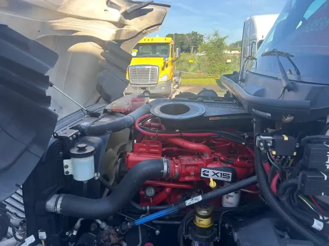 2019 NAVISTAR INTERNATIONAL LT625 SLPR CAB