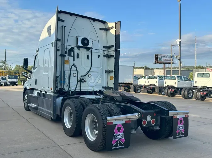 2020 Freightliner Cascadia