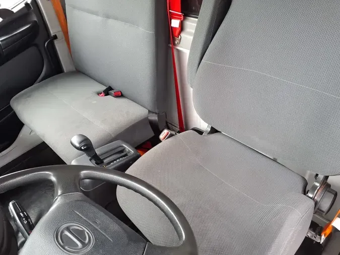 2019 HINO HINO 258ALP