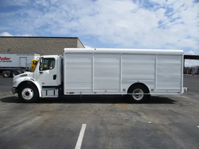 2015 FREIGHTLINER M2 106