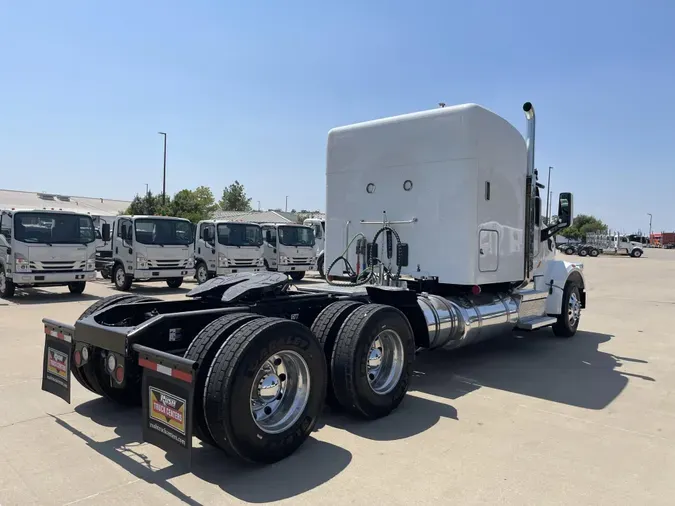 2020 Peterbilt 567