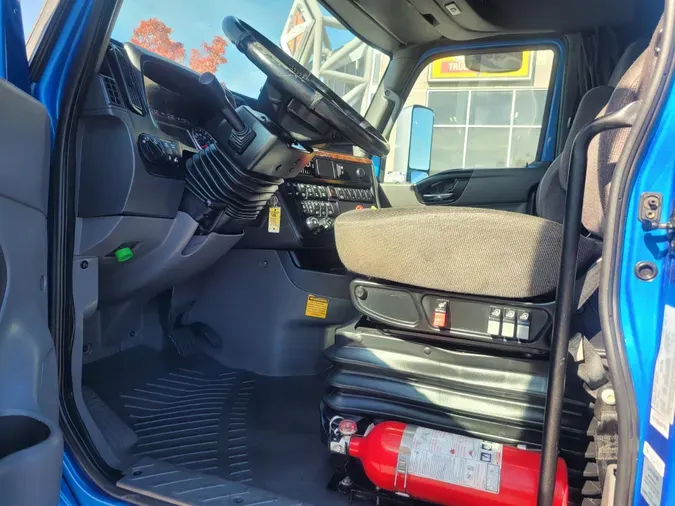 2022 International LT625