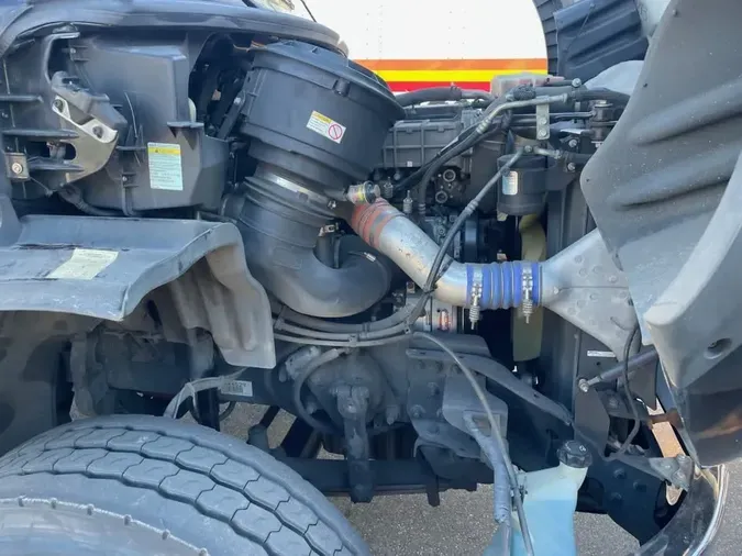 2017 FREIGHTLINER/MERCEDES M2 112