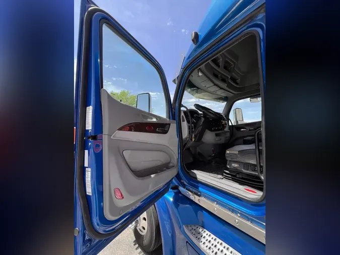 2021 Peterbilt 579