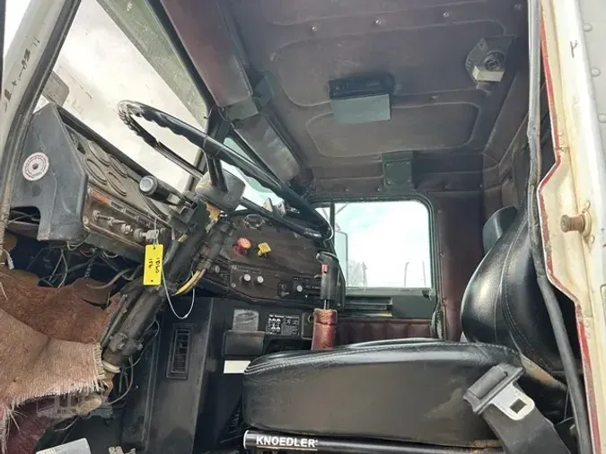1985 FREIGHTLINER FLC64T