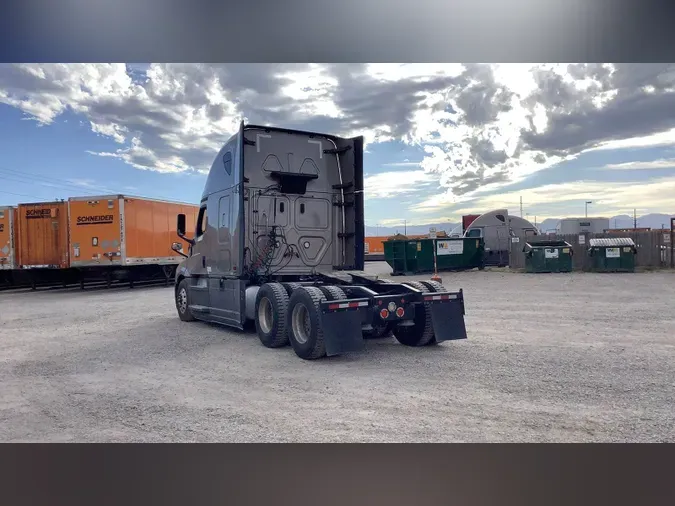 2020 Freightliner Cascadia