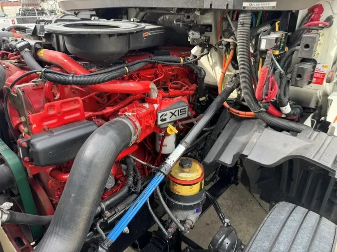 2020 International LT625