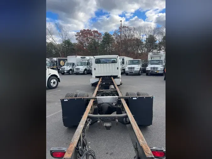 2017 FREIGHTLINER/MERCEDES M2 10657a407f1a68eb2c54081264c6cbb5c57