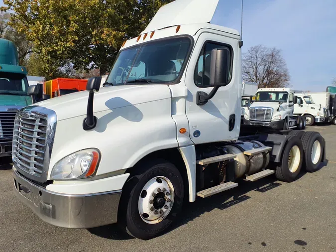 2017 FREIGHTLINER/MERCEDES CASCADIA 12557a4c609cb27a5a6dc4283acaeded16b