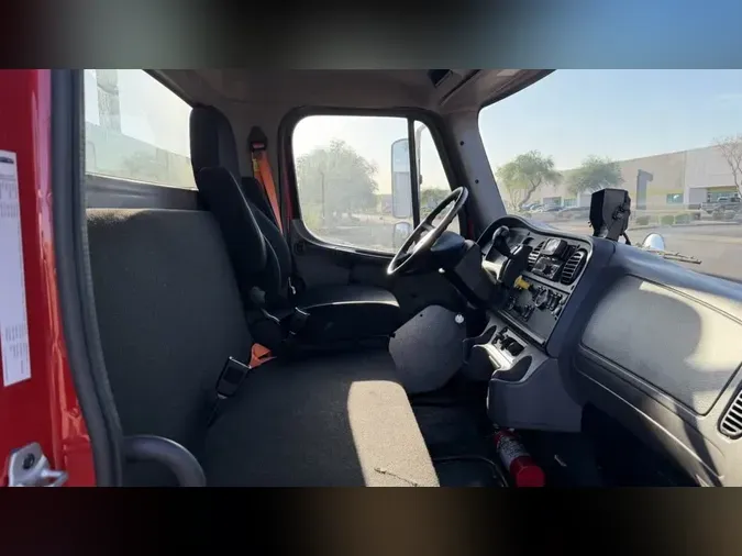 2020 FREIGHTLINER/MERCEDES M2 106
