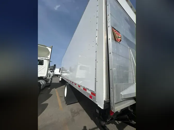 2020 FREIGHTLINER/MERCEDES M2 106