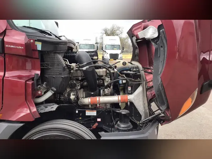 2022 Freightliner Cascadia 12657a78d57643f8e795d3ad2e8a40121ba