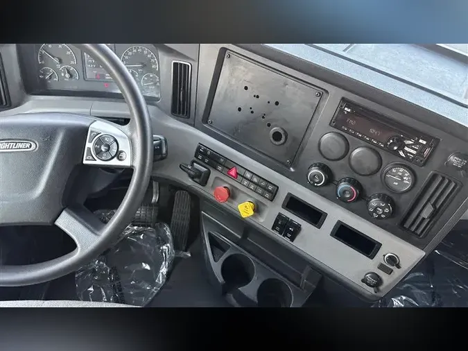 2020 FREIGHTLINER CA116