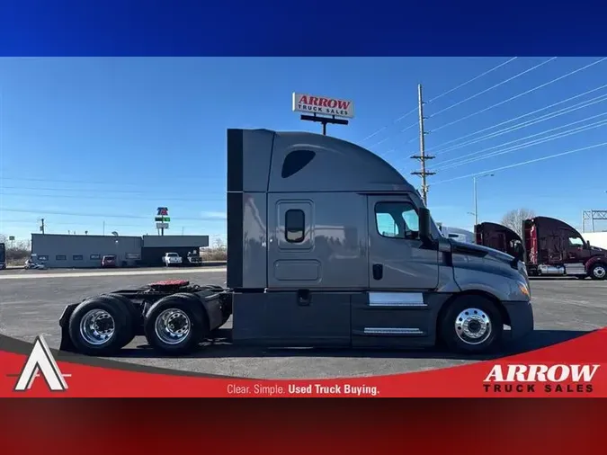 2021 FREIGHTLINER CA126