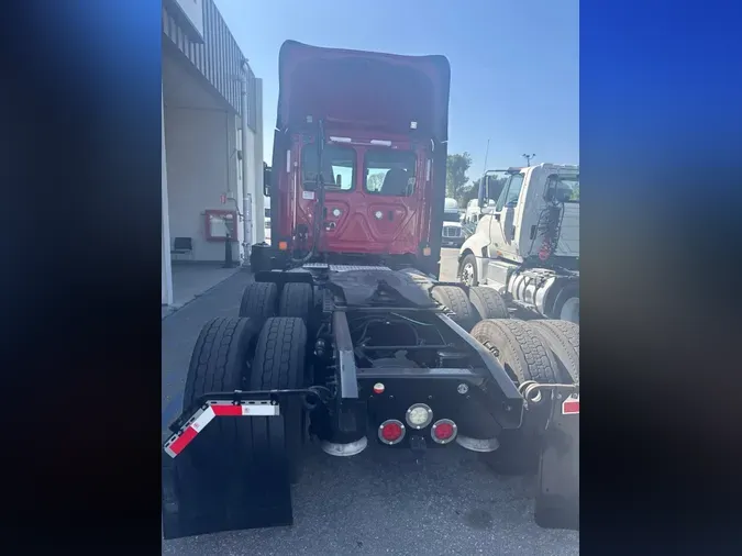 2020 FREIGHTLINER/MERCEDES CASCADIA 12557ac85eb4c9d6037005acc9bbd428b45