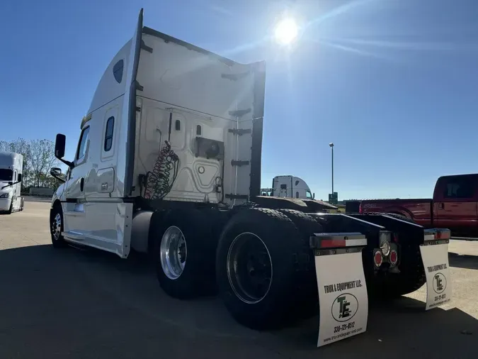 2019 Freightliner New Cascadia 126