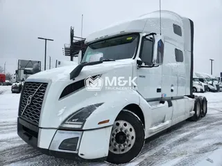 2022 VOLVO VNL64T760