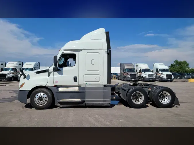 2021 Freightliner Cascadia 12657b816455a39f1d5ee372a18c7c610e6
