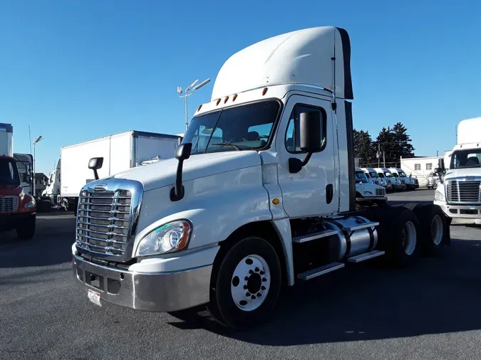 2017 FREIGHTLINER/MERCEDES CASCADIA 12557b8378a09fa163bbcd6e657cfbabe21