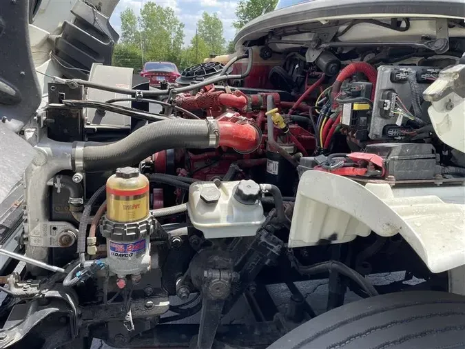 2016 FREIGHTLINER M2-106