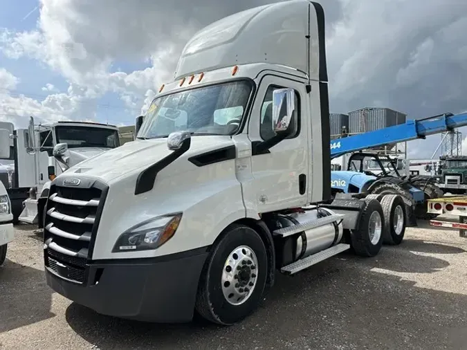 2020 FREIGHTLINER CASCADIA 12657bbe6b23faa5ceaa34630eff556d5ca